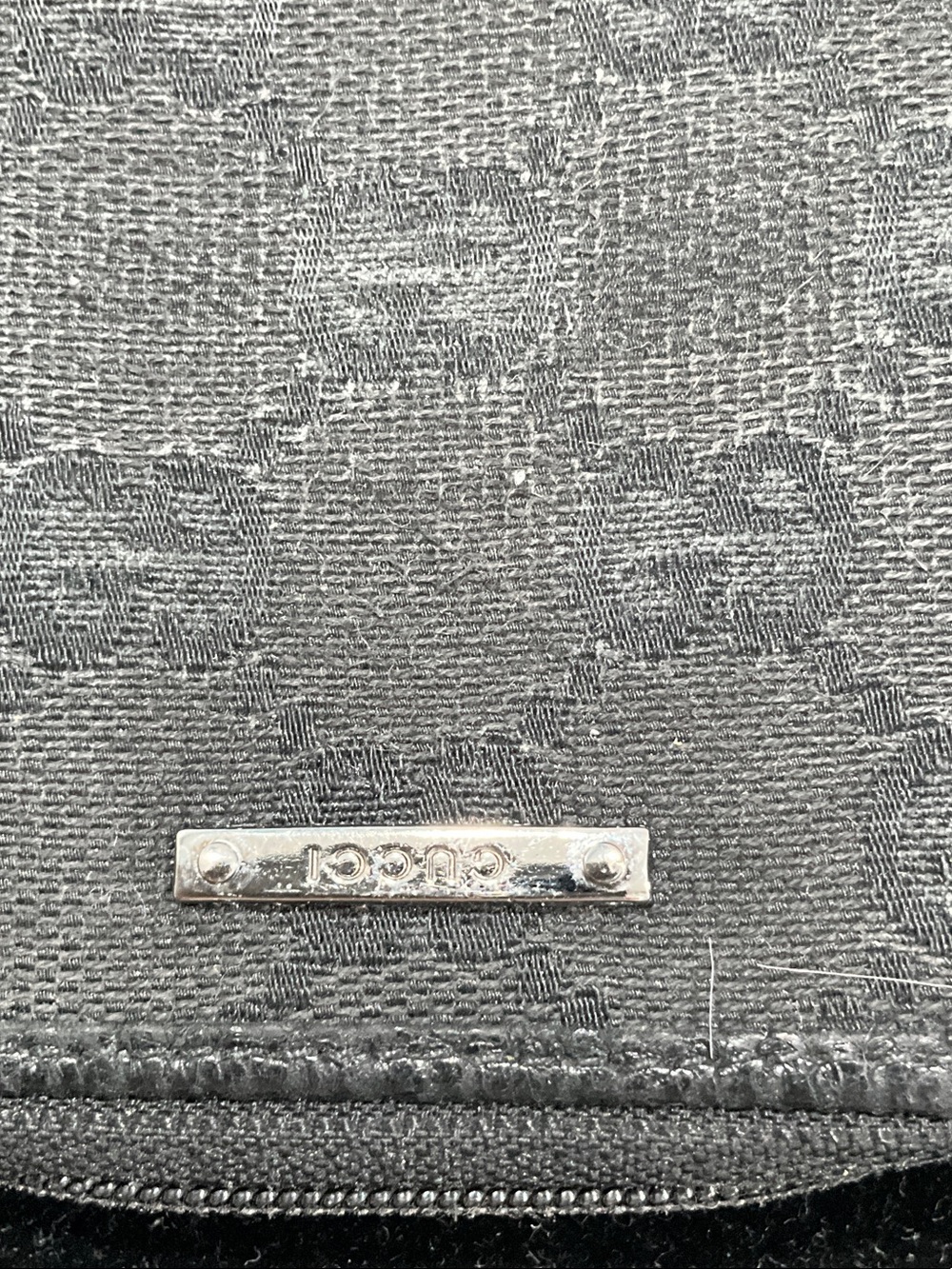 Gucci Black Monogram Zip Wallet - Picture 2 of 4